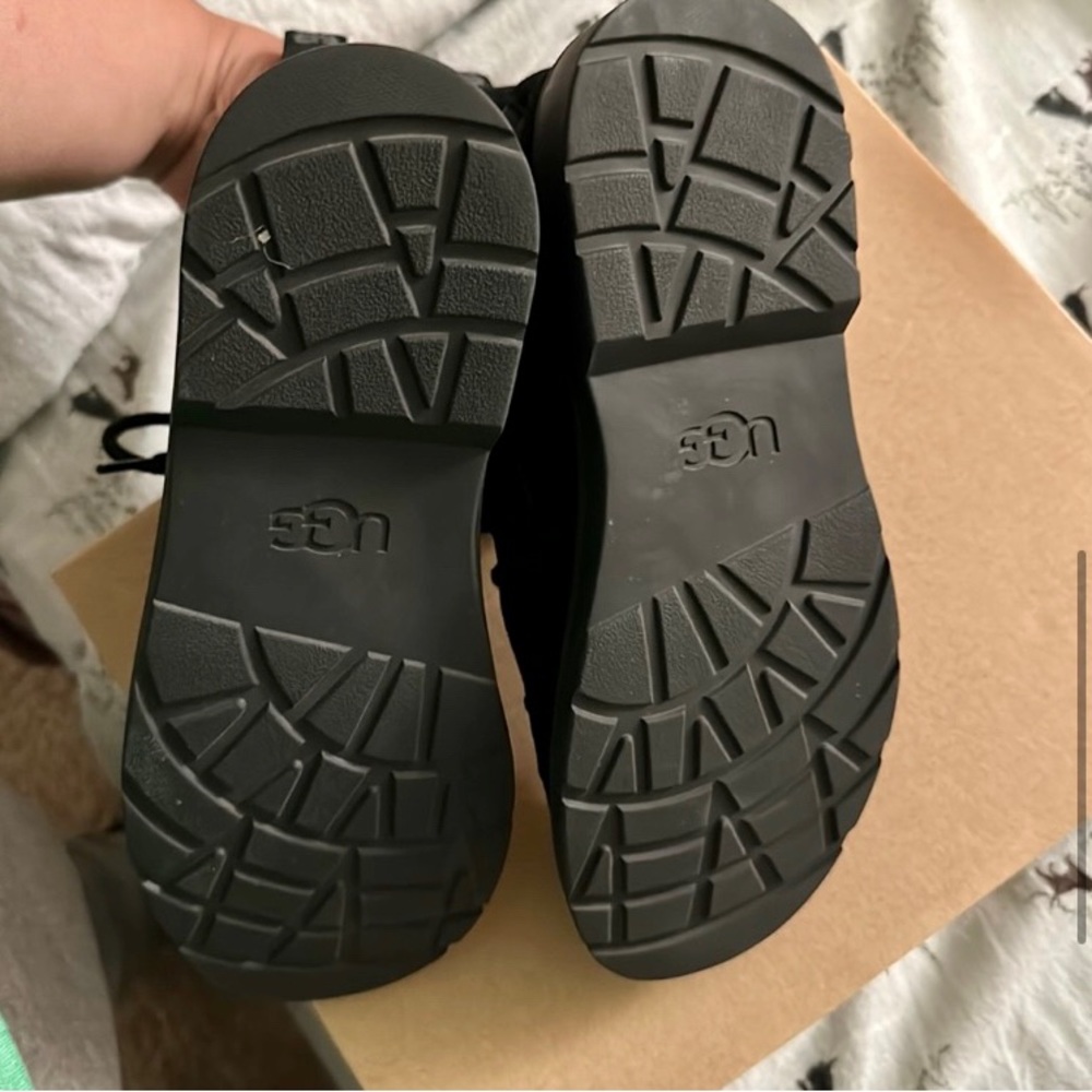 Black Robley Uggs - Picture 4 of 4